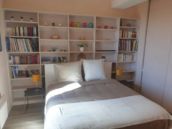 Les Ursulines — Duplex 8 personnes aux Ursulines à Poligny (Jura) — jusqu’à 8 personnes — salle à manger (photo 5)